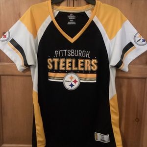 Woman’s Pittsburg Steelers football jersey